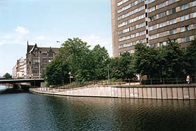 Spreekanalufer - Blick auf die Gertraudenbr�cke